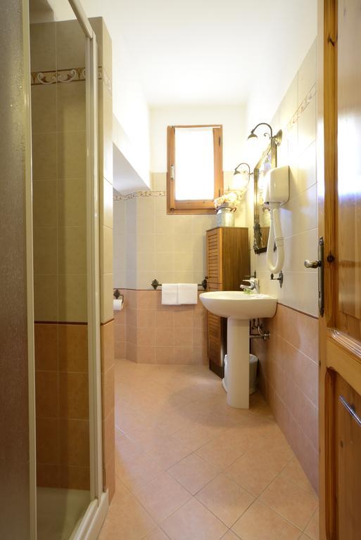 Le Querce Di Assisi Guest House Piano Delle Pieve Rom bilde